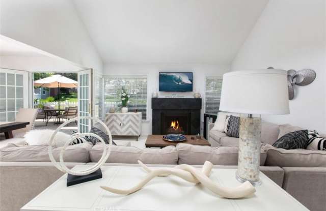 2769 Hillview Drive Gallery 3