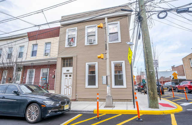 814 28TH ST photos photos