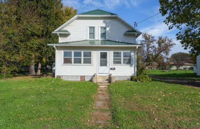 568 West Main Street - 568 West Main Street, Mondovi, WI 54755 568 West Main Street - 568 West Main Street, Mondovi, WI 54755