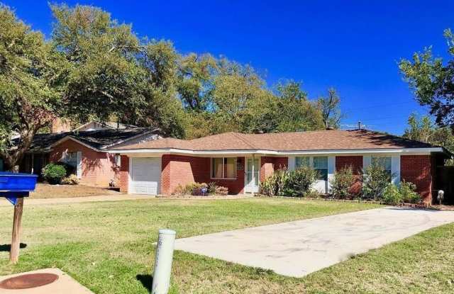 1311 Wildwood Drive - 1311 Wildwood Drive, Arlington, TX 76011