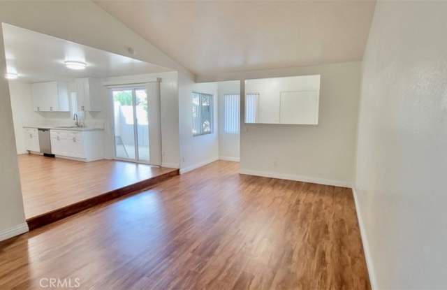 8410 Burnet Avenue Gallery 4