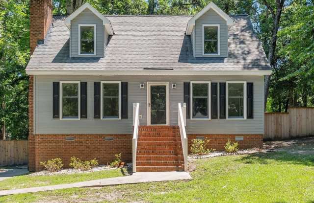 112 Gawain Rd photos photos