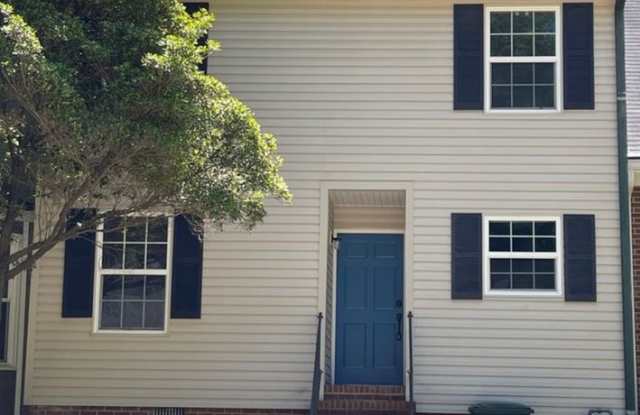 Close to Marietta Square photos photos