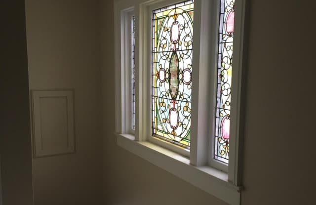 418 West Church Street - 2 Gallery 3