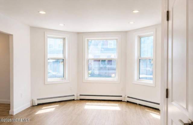 248 1st Street Gallery 4