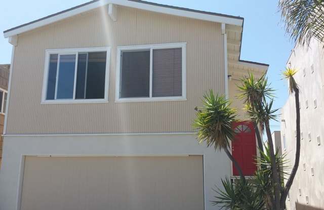 Coastal Living in Beautiful Hermosa Beach Gallery 1