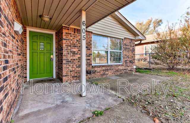 605 W Clarke Street photos photos