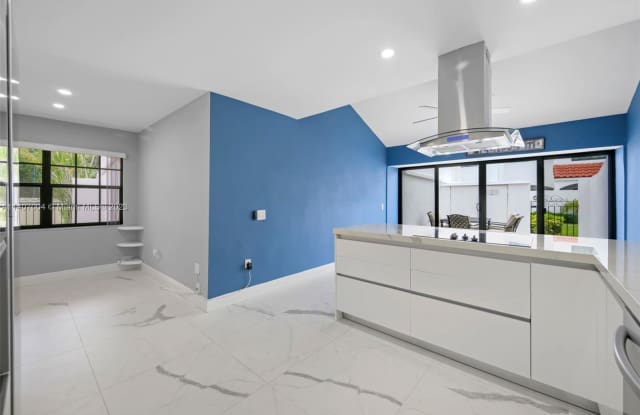 20904 Leeward Court Gallery 3