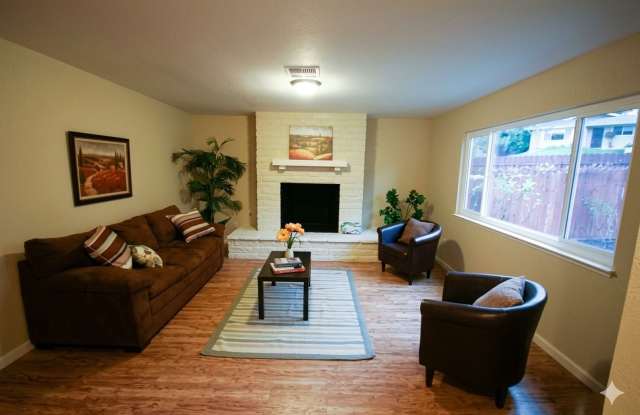 Nice single level home - great neighborhood Gallery 1