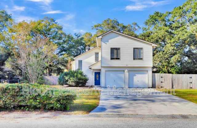 111 Cottonwood Dr photos photos