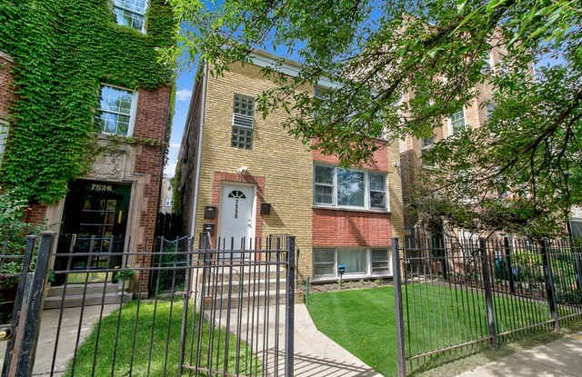 7530 N Damen Avenue photos photos