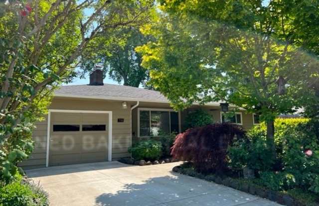 3Bd/1.5Ba Single Story House - Available End of Sept! Gallery 1