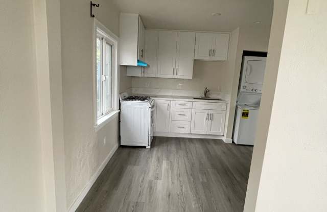 4507 Lowell Avenue photos photos