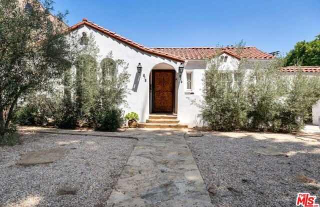 816 1/2 N Mccadden Pl photos photos