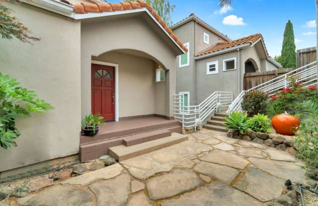 4614 Redwood Road, Oakland - 3 bedroom | 2.5 bathroom | Single family home photos photos