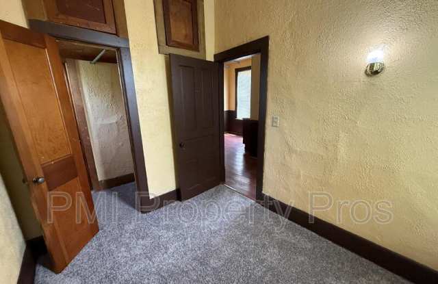 2441 N Dr. William Finlayson St (Upper) Gallery 3