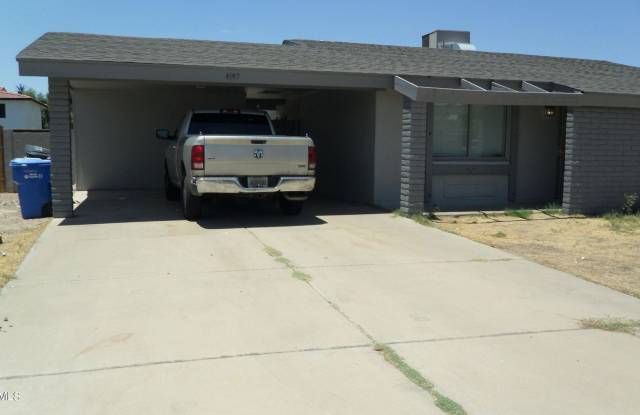 Move In Ready 3 Bed 2 Bath - 4142 North 81st Avenue, Phoenix, AZ 85033