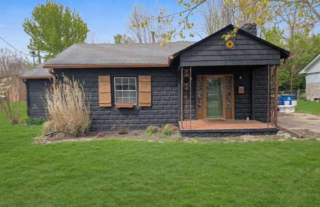 207 East Morrison Street - 1 photos photos