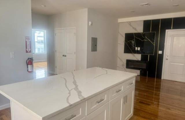 181 S Munn Ave Unit 2 Gallery 4