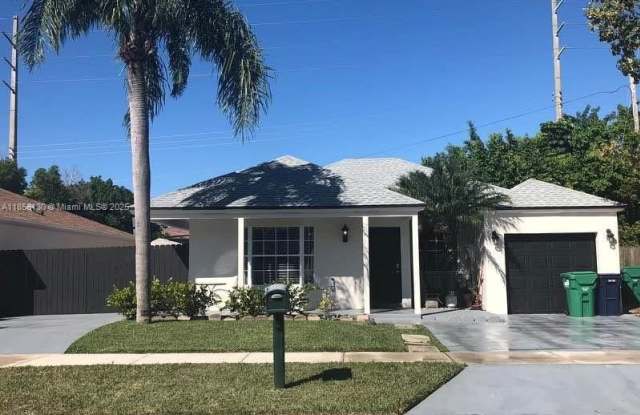 14447 SW 152nd Ter photos photos