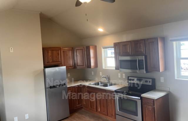 111 East Cottonwood Drive - 2 Gallery 2