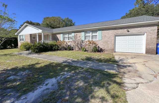 Beautifully Updated Home Near Wrightsville Beach & Mayfaire - Pet Friendly! photos photos