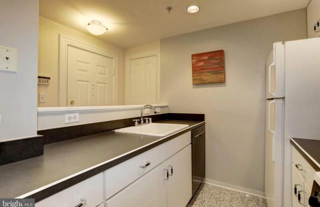 1807 CALIFORNIA ST NW #205 Gallery 4