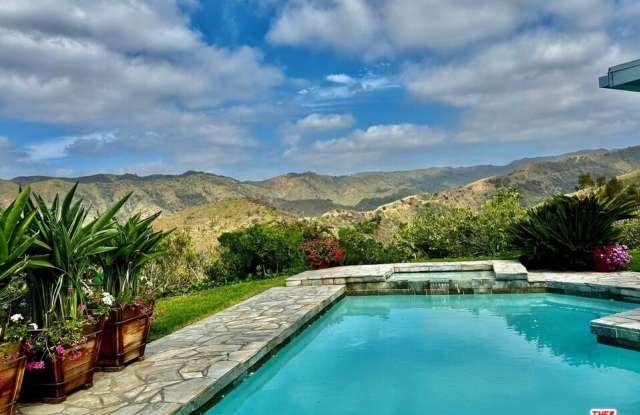 13778 Raywood Dr - 13778 Raywood Drive, Los Angeles, CA 90049