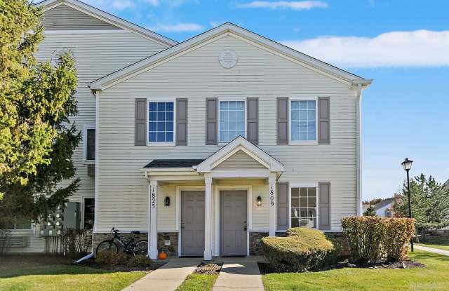 1809 Silverstone Drive - 1809 Silverstone Drive, Carpentersville, IL 60110