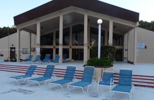 14501 N Kendall Dr photos photos