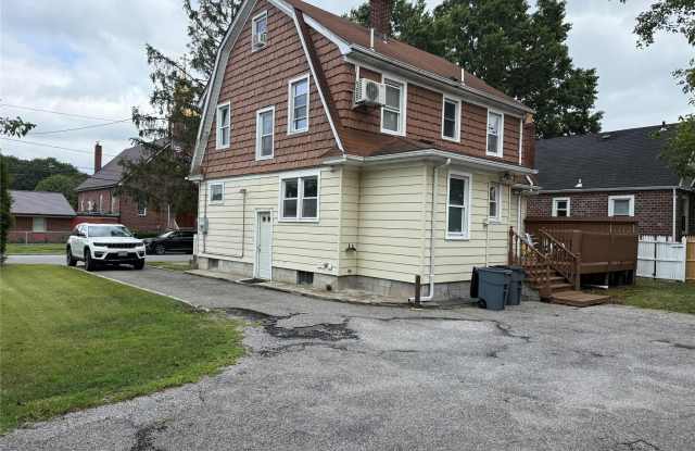 252 Maple Avenue photos photos
