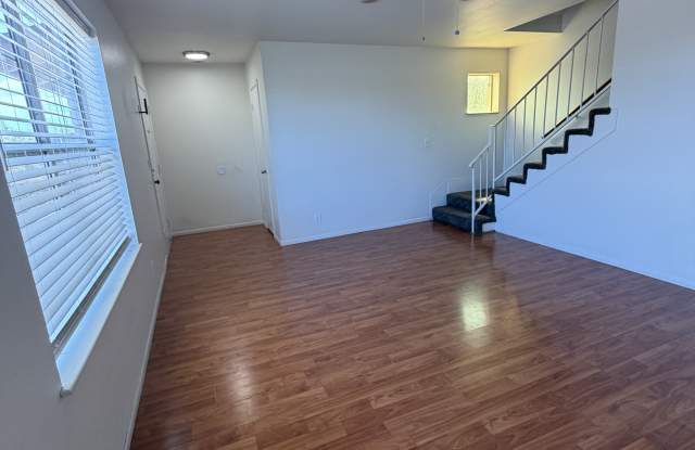 121 E 14th Pl Gallery 1