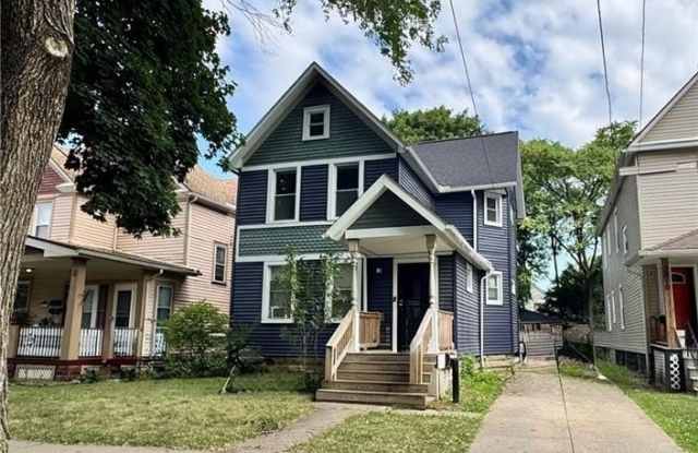 3812 Archwood Avenue Gallery 1