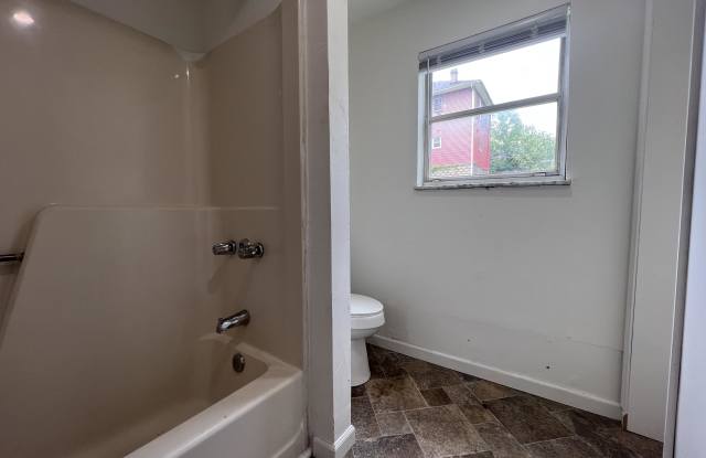 629 Brockway Avenue photos photos