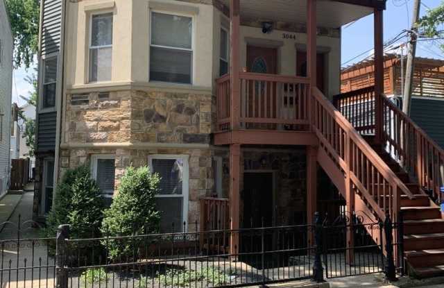 3044 N Hamilton Avenue Gallery 1