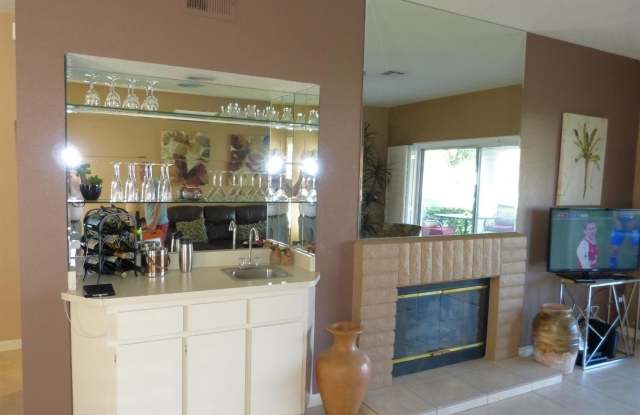 221 Vista Royale Circle E Gallery 2