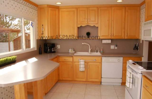2412 Bernadine Drive Gallery 2