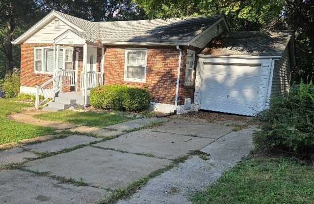 Charming 2BR House in Saint Louis Gallery 1