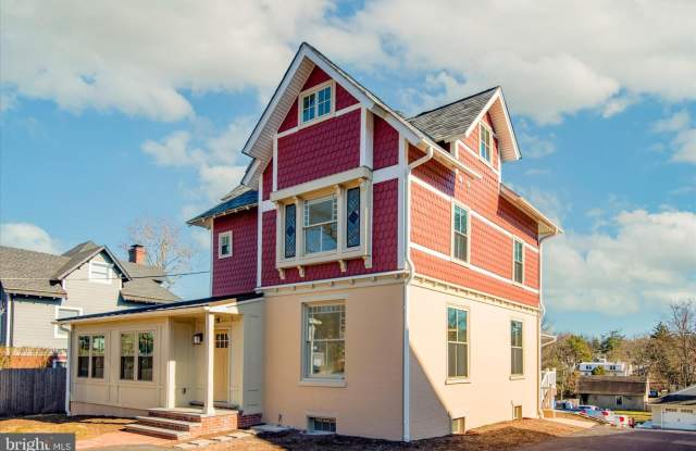 132 W WAYNE AVENUE - 132 West Wayne Avenue, Delaware County, PA 19087 132 W WAYNE AVENUE - 132 West Wayne Avenue, Delaware County, PA 19087