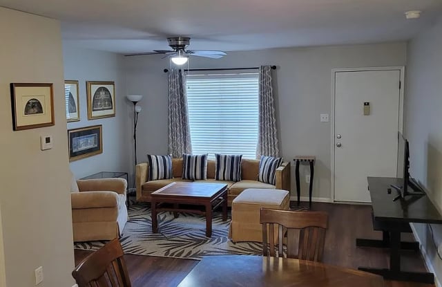 845 Augusta Dr - 845 Augusta Drive, Houston, TX 77057