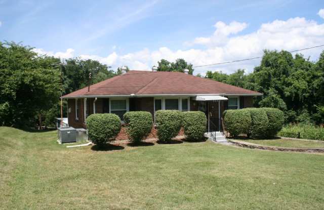 2927 Southlake Drive Gallery 2