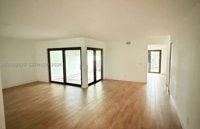11342 SW 133rd Pl Gallery 1