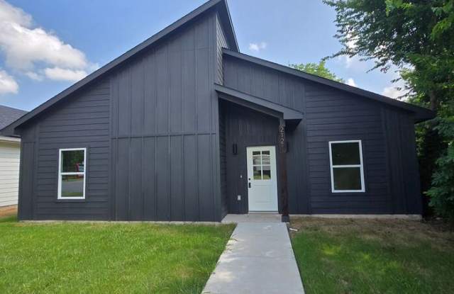 212 East Park Avenue photos photos