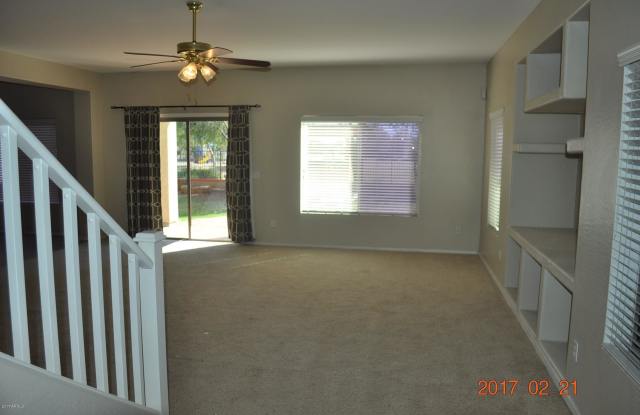 8909 W GIBSON Lane Gallery 2