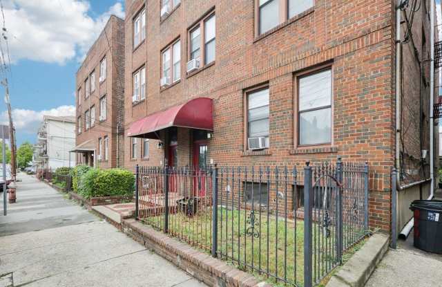 262 CLENDENNY AVE photos photos