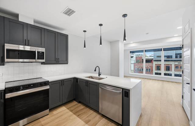 AMLI Golden Triangle photos photos