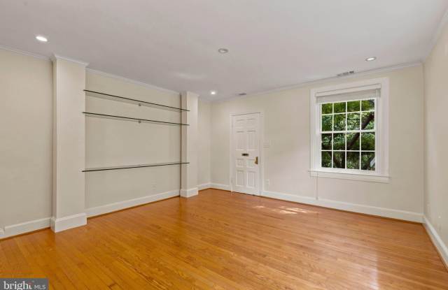 1400 S EDGEWOOD Street Gallery 4