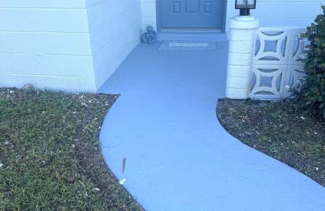 2BR/2BA Single Family Venice Gardens Home Gallery 4