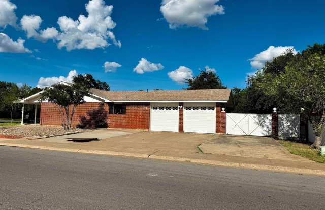 201 Gumwood Ln Gallery 4