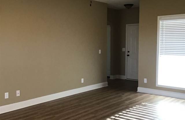104 Ellington Ct. Gallery 4
